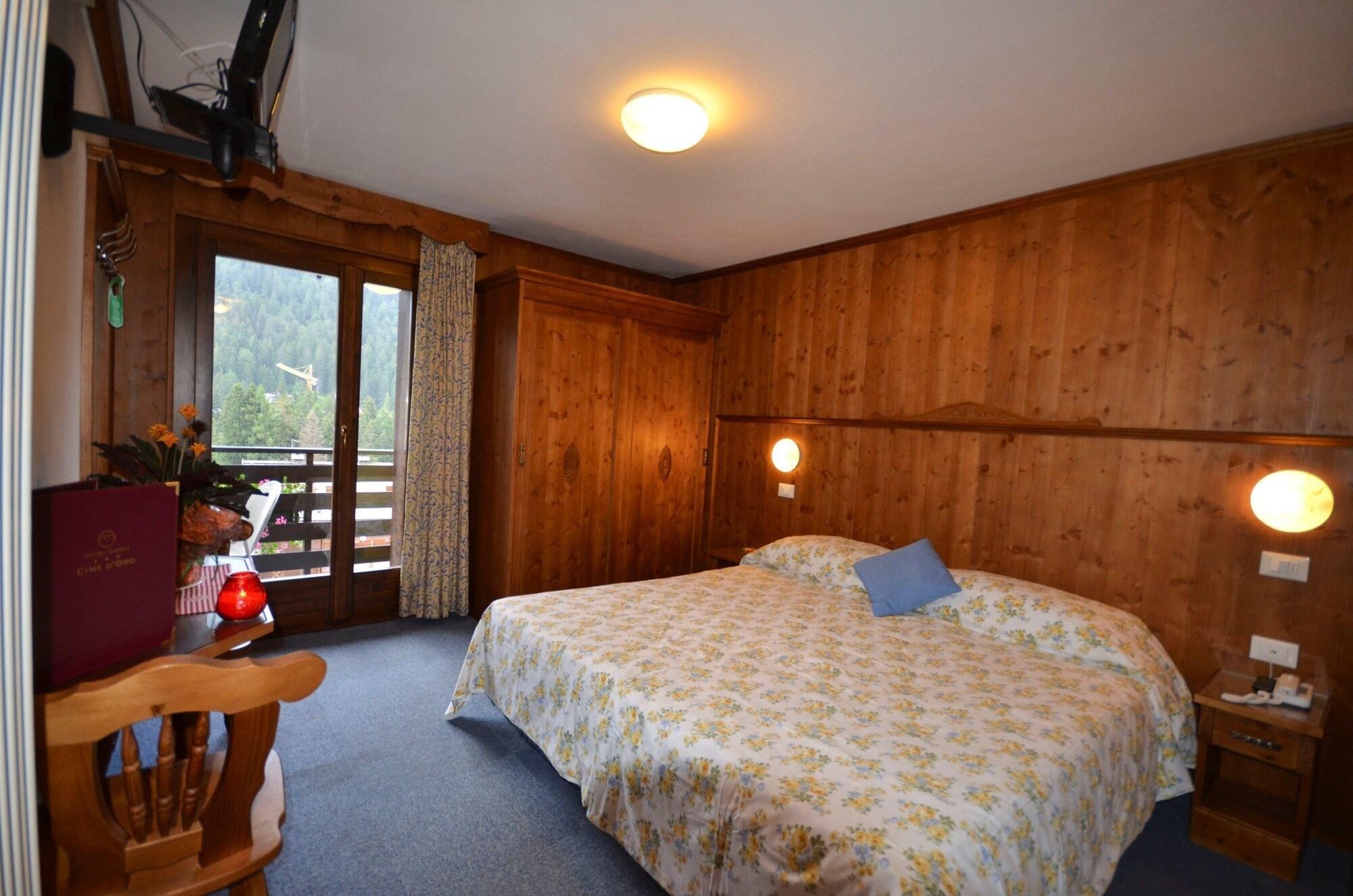 Hotel Cime D'Oro Мадонна-ди-Кампильо Экстерьер фото