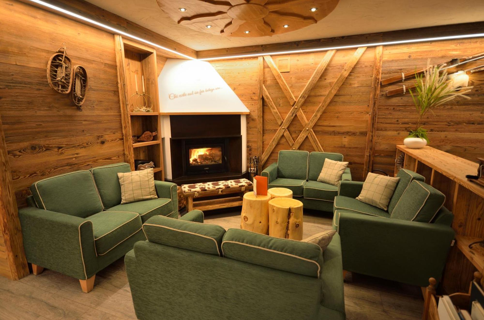 Hotel Cime D'Oro Мадонна-ди-Кампильо Экстерьер фото