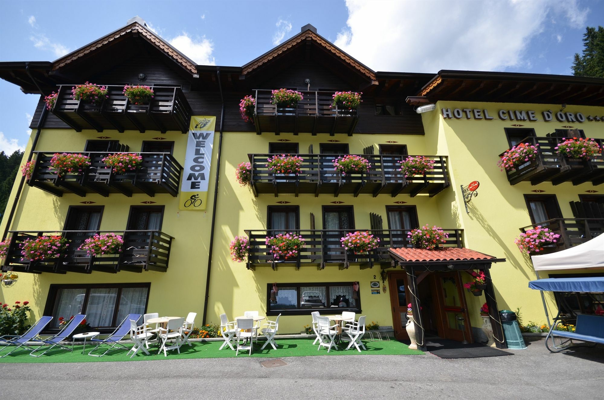 Hotel Cime D'Oro Мадонна-ди-Кампильо Экстерьер фото