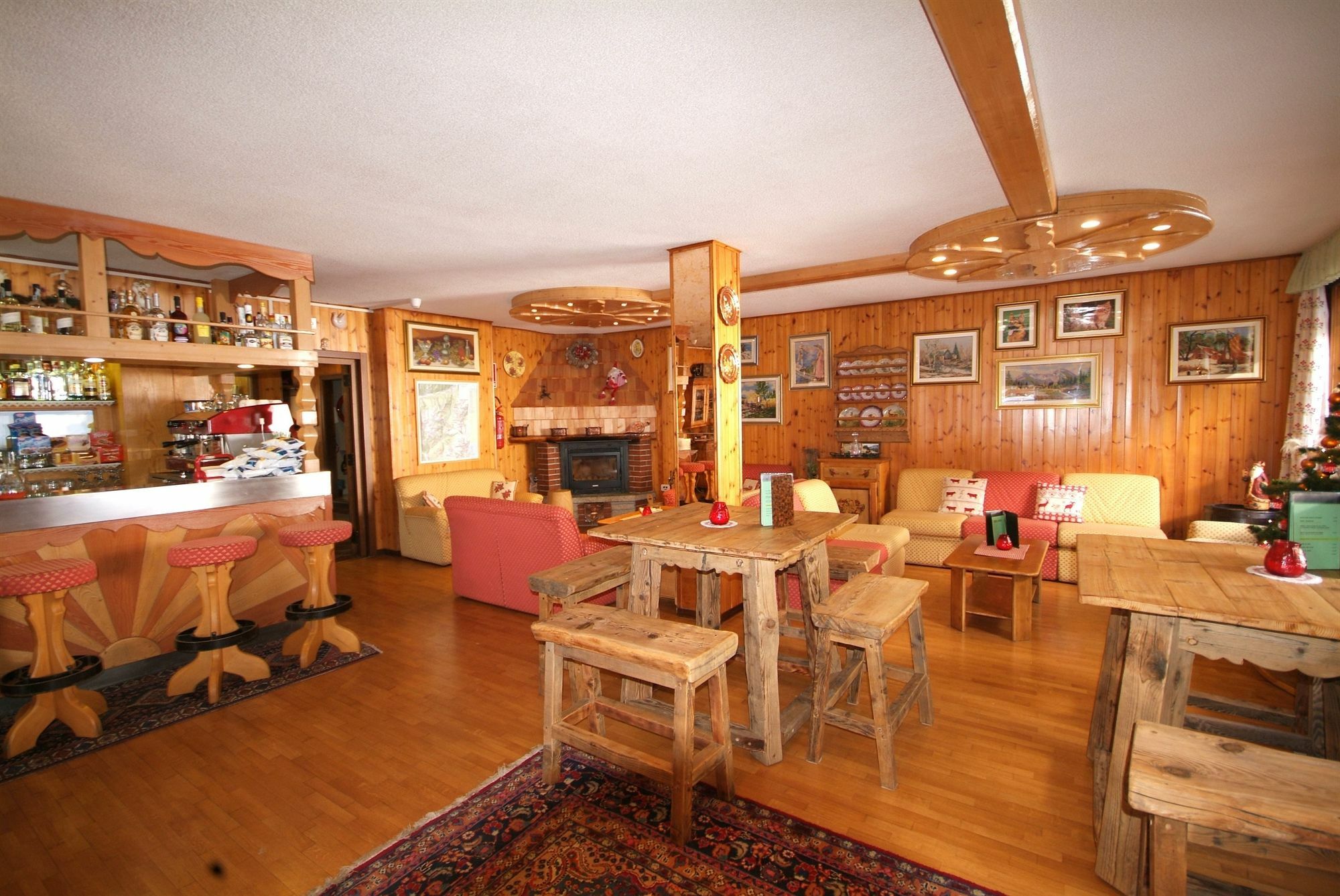 Hotel Cime D'Oro Мадонна-ди-Кампильо Экстерьер фото