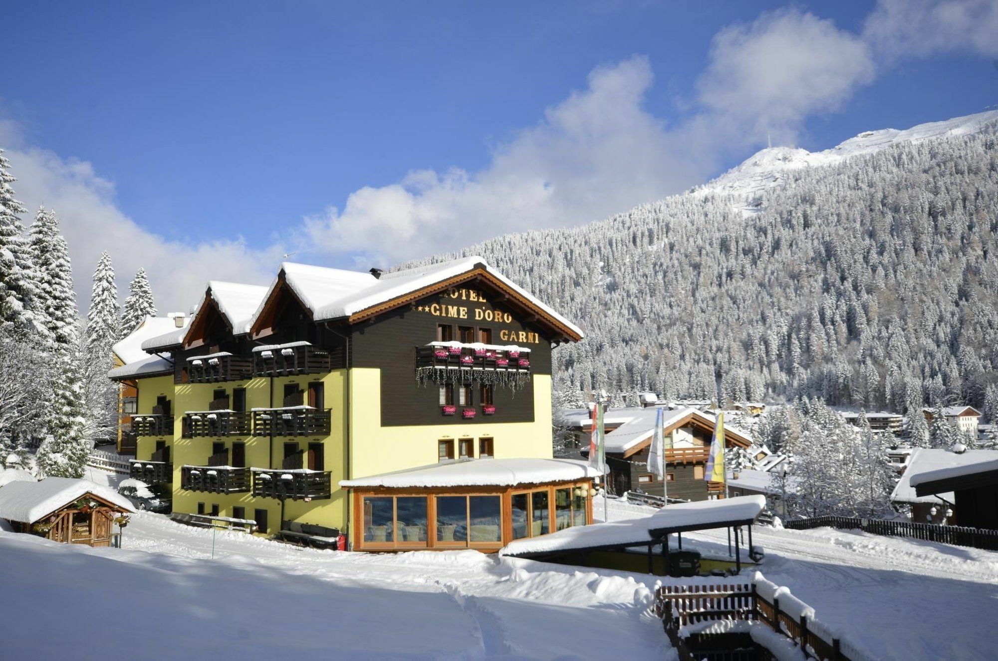 Hotel Cime D'Oro Мадонна-ди-Кампильо Экстерьер фото