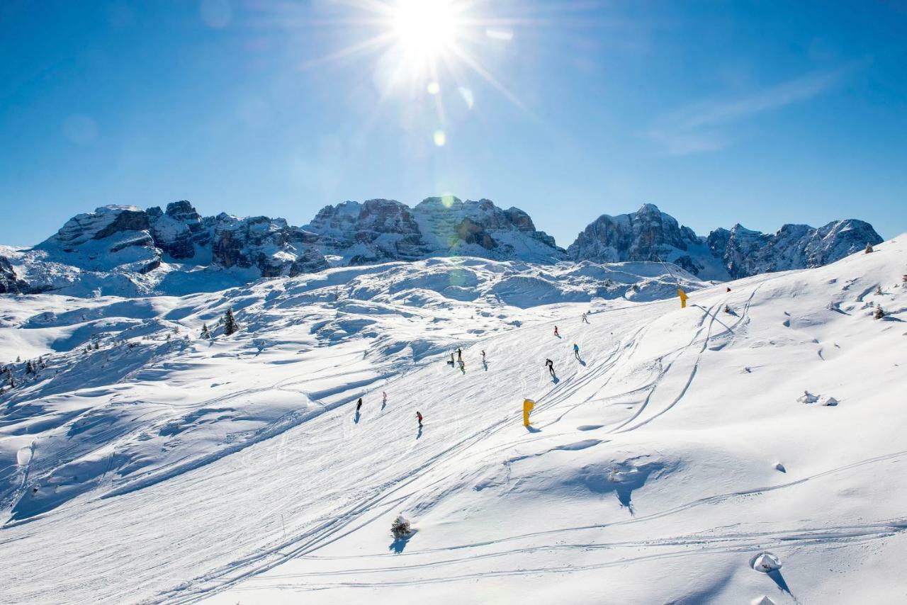 Hotel Cime D'Oro Мадонна-ди-Кампильо Экстерьер фото